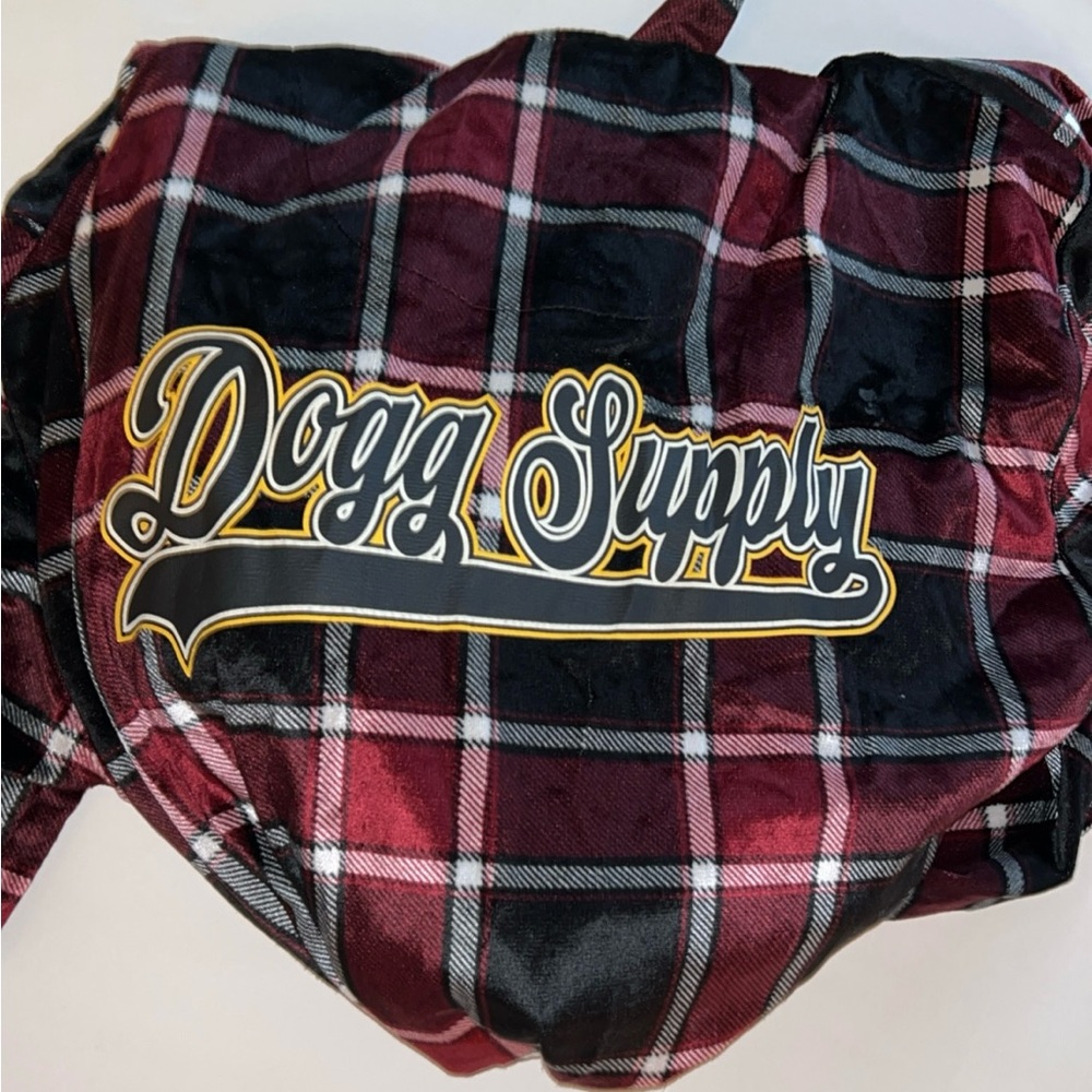 Dogg Supply Men’s med. robe